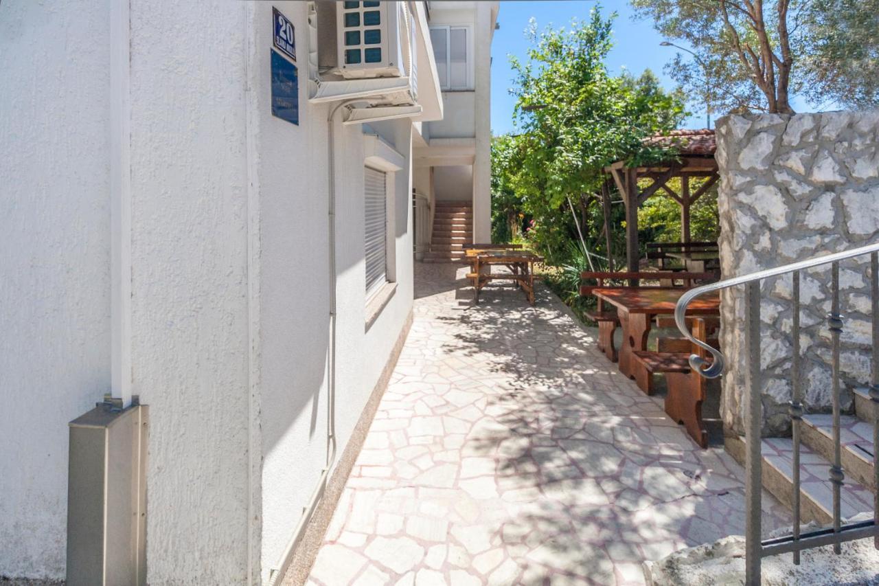Apartments & Rooms Strcic Petra Krk Town Extérieur photo